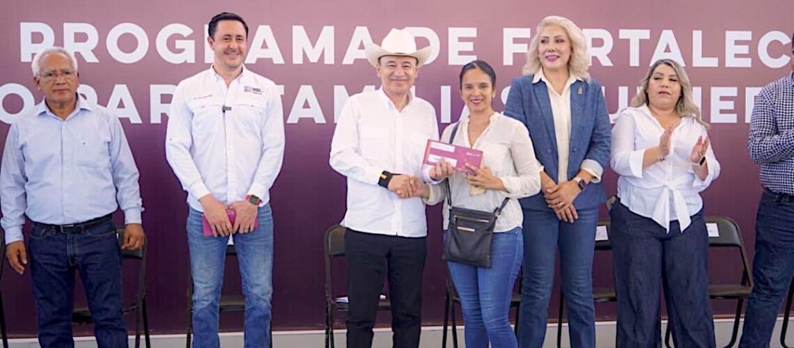 Familias vulnerables de Sonora reciben cuarto depósito de apoyo económico