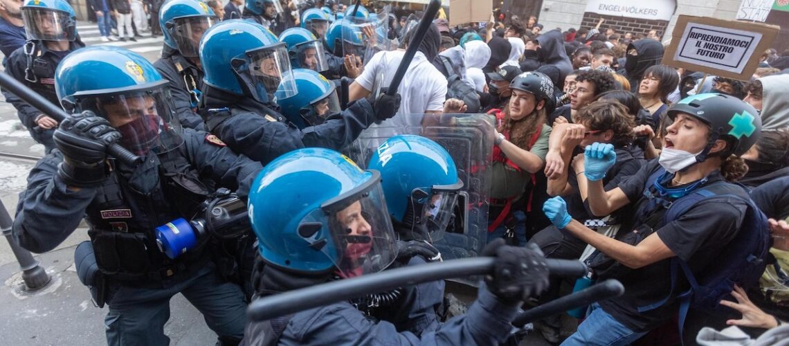 Macron admite fallos policiales tras disturbios durante el fin de semana