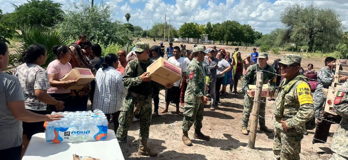 Plan Marina lleva víveres a comunidades rurales aisladas por «Polo» en Sonora