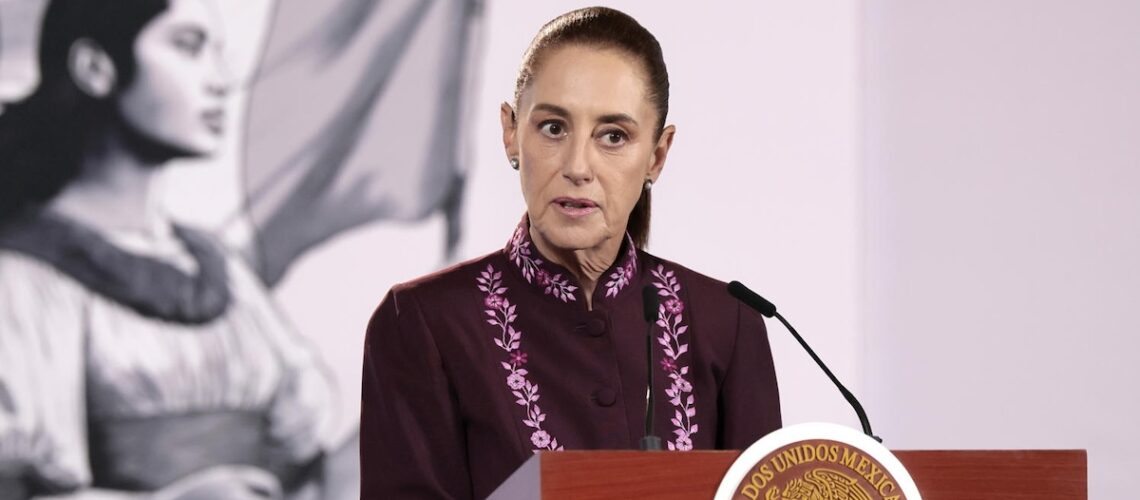 Claudia Sheinbaum plantea usar inteligencia artificial para distribuir medicinas